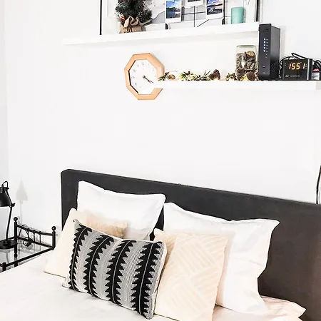 Διαμέρισμα Lakeside Serenity Lutakko - Sauna, Parking